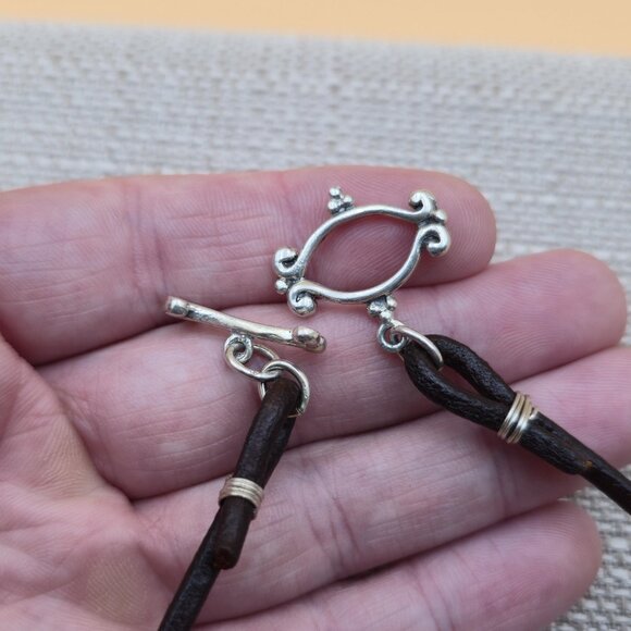 16 Inch Sterling Silver & Leather Unique Floral Pendant Necklace B690 - Picture 4 of 6